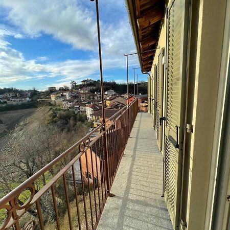 Locanda Del Bricco Pt Cisterna dʼAsti Extérieur photo